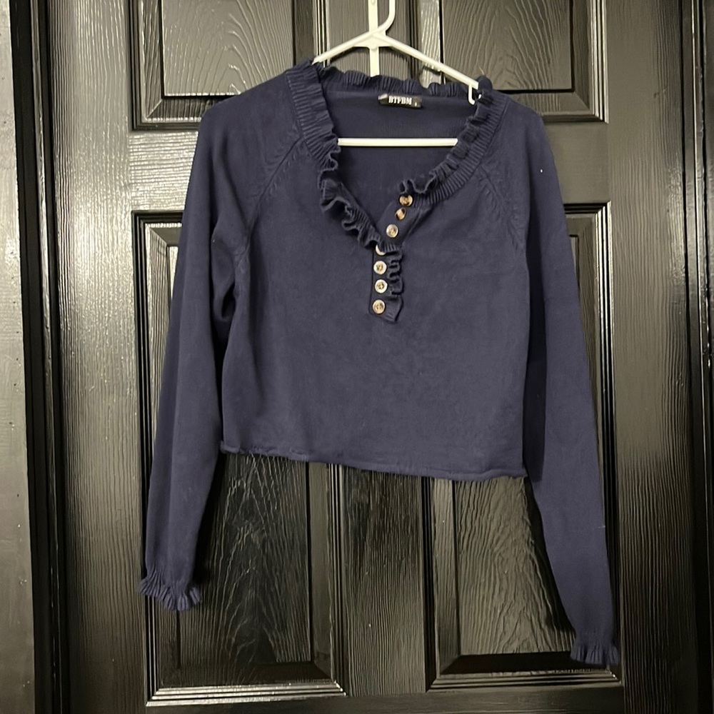 Cropped navy blue sweater